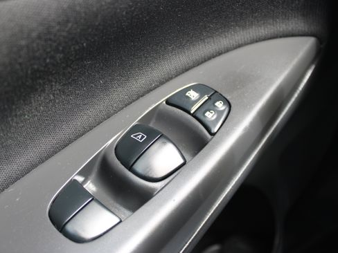 Used 2019 Nissan Sentra SV w/ Special Edition Package FWD image 25