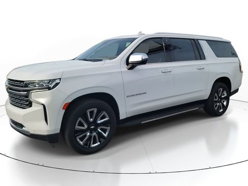 Used 2021 Chevrolet Suburban Premier w/ Premium Package image 8