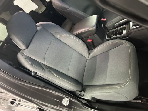 Used 2025 Jeep Wrangler Unlimited Sahara image 25