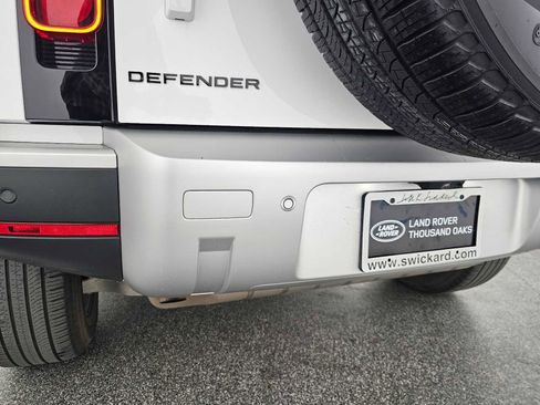 Used 2023 Land Rover Defender 110 S AWD/4WD image 13