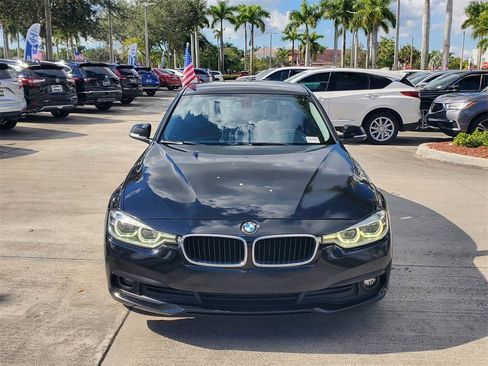 Used 2018 BMW 320i Sedan image 2