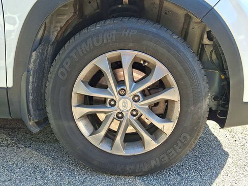 Used 2020 Hyundai Santa Fe SEL w/ Cargo Package AWD/4WD image 2