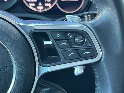 Used 2021 Porsche Cayenne Coupe image 31