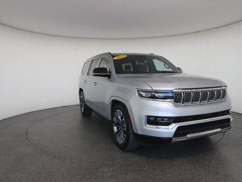 Used 2023 Jeep Grand Wagoneer Series III AWD/4WD image 28