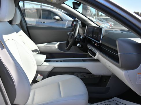 Used 2023 Hyundai Ioniq 6 SEL RWD image 48