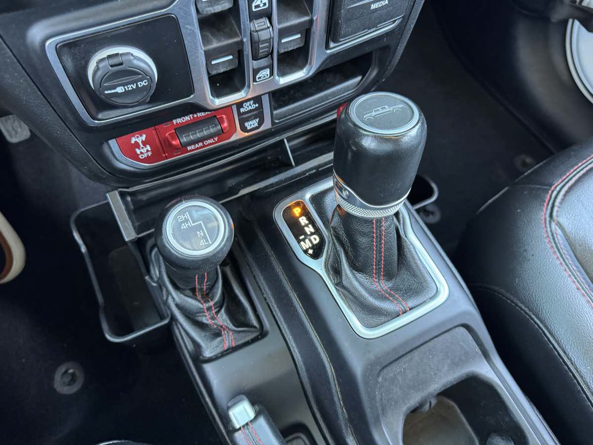 Used 2020 Jeep Gladiator Rubicon AWD/4WD image 40