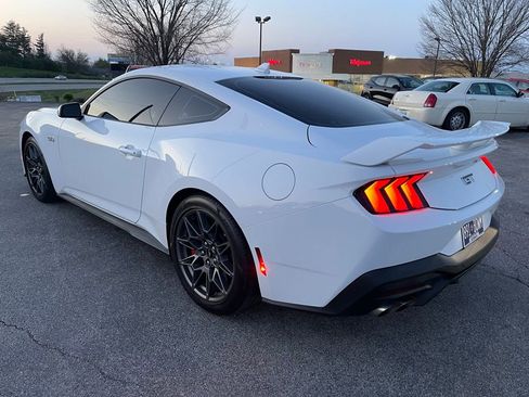 Used 2025 Ford Mustang GT Premium w/ GT Performance Package image 4