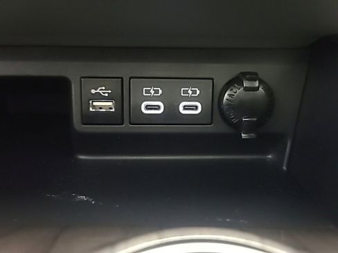 Used 2025 Toyota Highlander Platinum AWD/4WD image 43