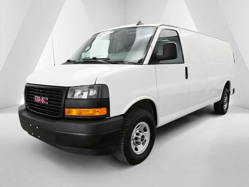 Used 2022 GMC Savana 2500 Extended RWD image 3