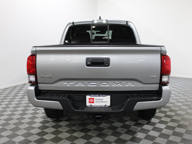 Certified 2023 Toyota Tacoma SR AWD/4WD image 5