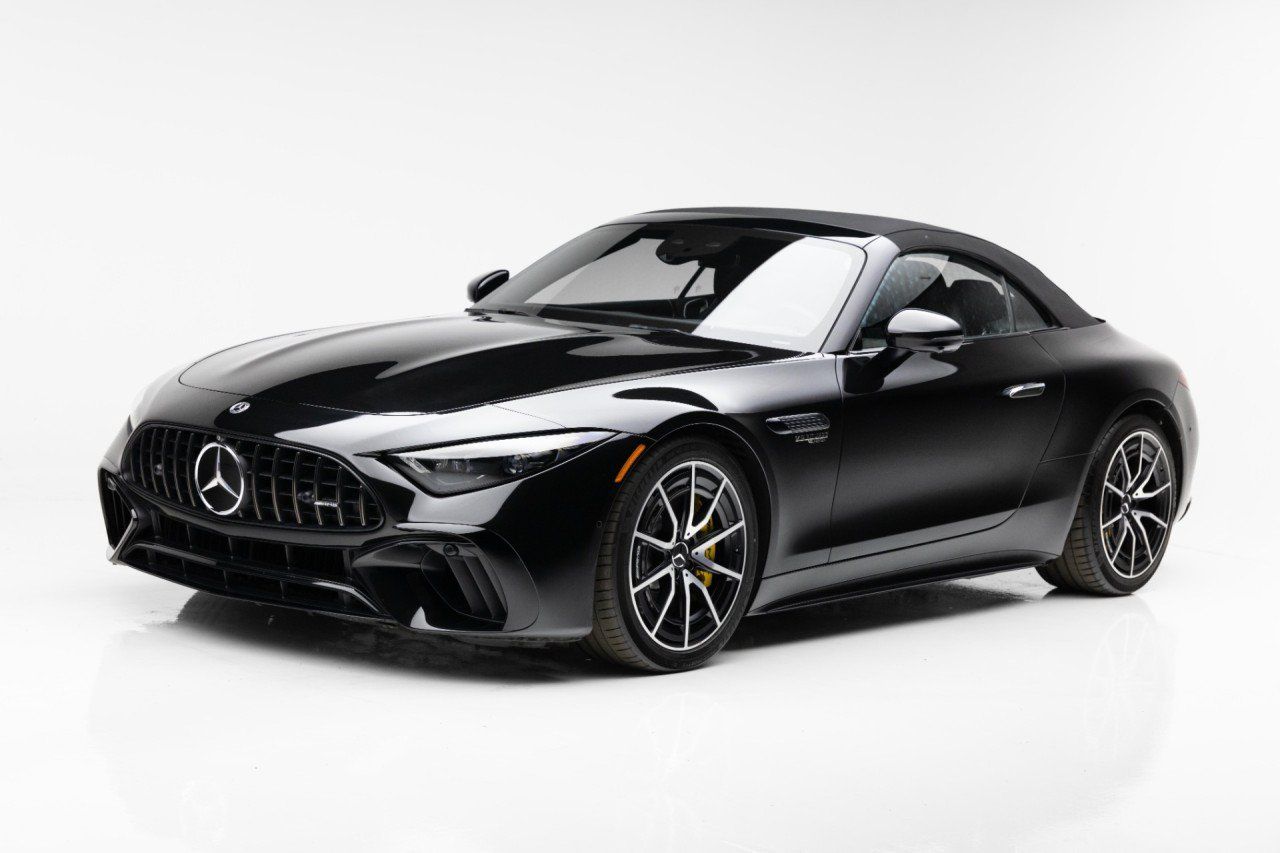 Used 2022 Mercedes-Benz SL 63 AMG 4MATIC w/ AMG Aerodynamic Package image 25