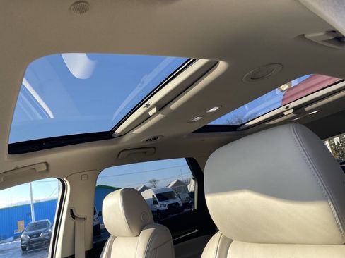 Used 2021 Buick Enclave Essence image 16