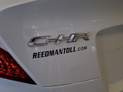 Used 2021 Toyota C-HR XLE FWD image 30