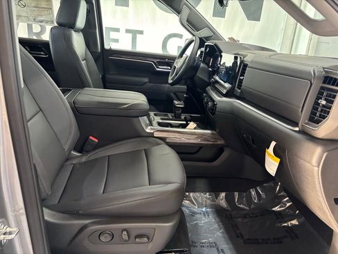 New 2026 Chevrolet Silverado 1500 LTZ w/ LTZ Premium Package image 28