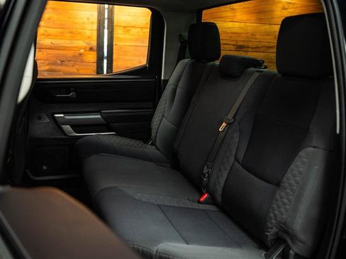 Used 2022 Toyota Tundra SR5 w/ SR5 Convenience Package image 10