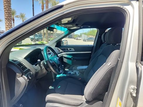 Used 2016 Ford Explorer XLT AWD/4WD image 4