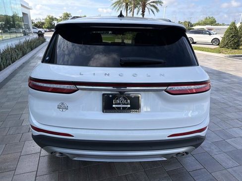 New 2026 Lincoln Corsair Premiere FWD image 3