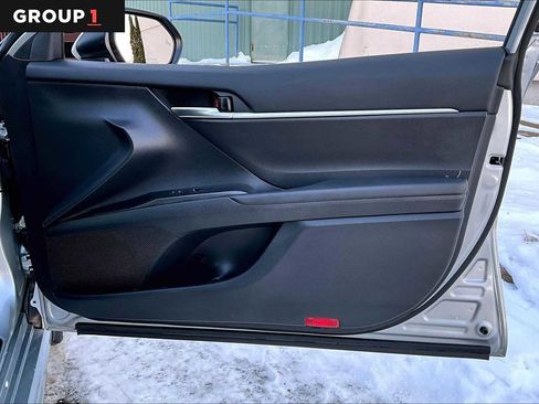 Used 2024 Toyota Camry SE image 23