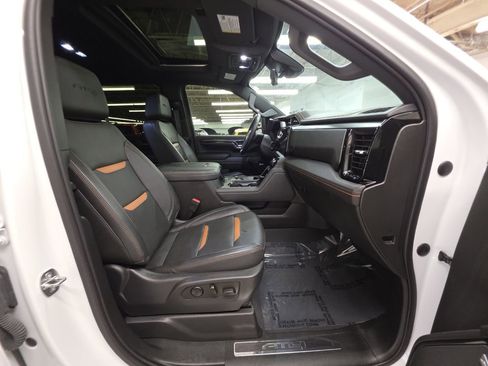 Used 2024 GMC Sierra 2500 AT4 w/ AT4 Premium Plus Package image 11