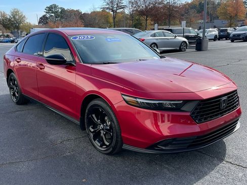 Certified 2025 Honda Accord SE image 8