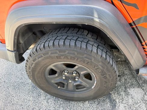Used 2018 Jeep Wrangler Unlimited Sport AWD/4WD image 12