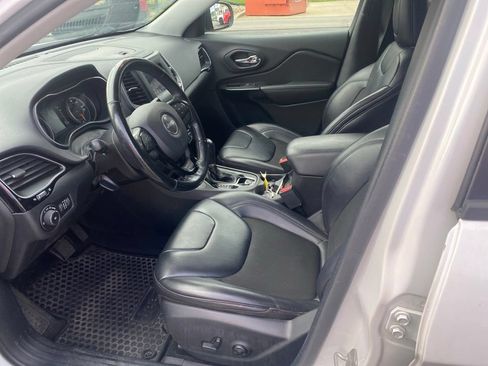 Used 2020 Jeep Cherokee Latitude Plus AWD/4WD image 10