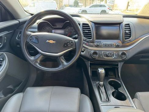Used 2018 Chevrolet Impala LT image 20
