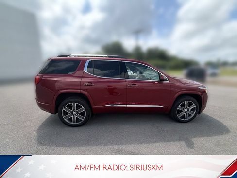 Used 2019 GMC Acadia Denali w/ Technology Package FWD image 4