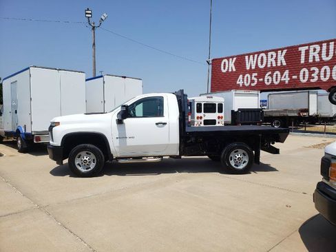 Used 2021 Chevrolet Silverado 2500 W/T w/ WT Convenience Package AWD/4WD image 2