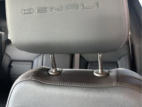 Used 2023 GMC Sierra 2500 Denali w/ Technology Package image 16