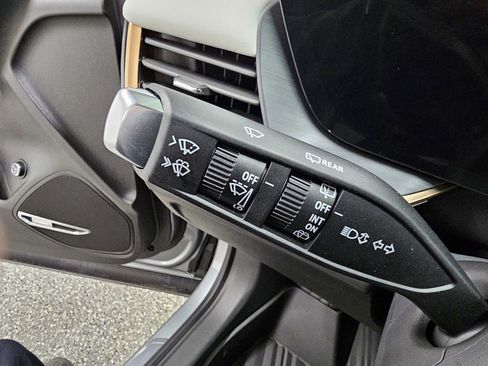 New 2026 Buick Envision Avenir image 38