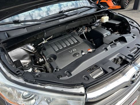 Used 2016 Toyota Highlander XLE image 15