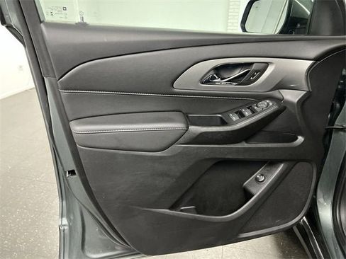 Certified 2023 Chevrolet Traverse LT image 21