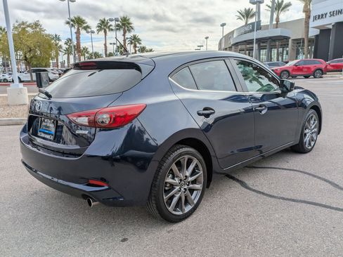 Used 2018 MAZDA MAZDA3 Touring image 5