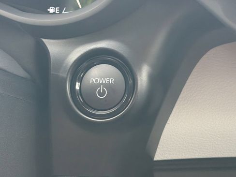 New 2026 Toyota Sienna LE FWD image 31