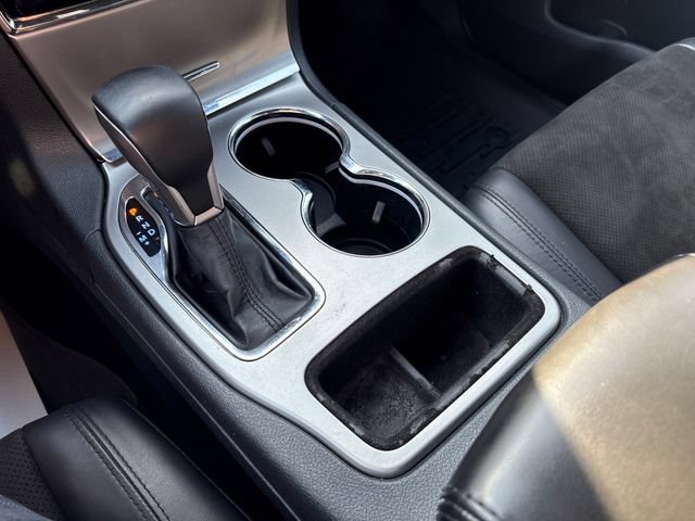 Used 2020 Jeep Grand Cherokee Altitude AWD/4WD image 17