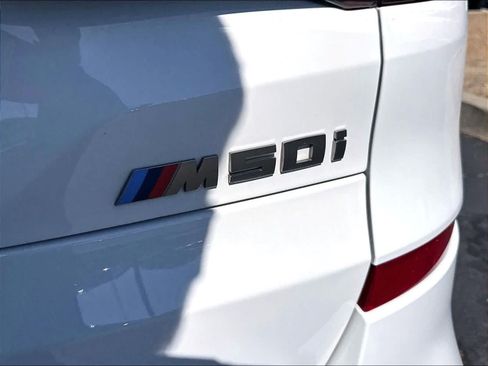 Used 2022 BMW X5 M50i AWD/4WD image 25