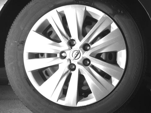 Used 2025 Nissan Sentra S FWD image 15