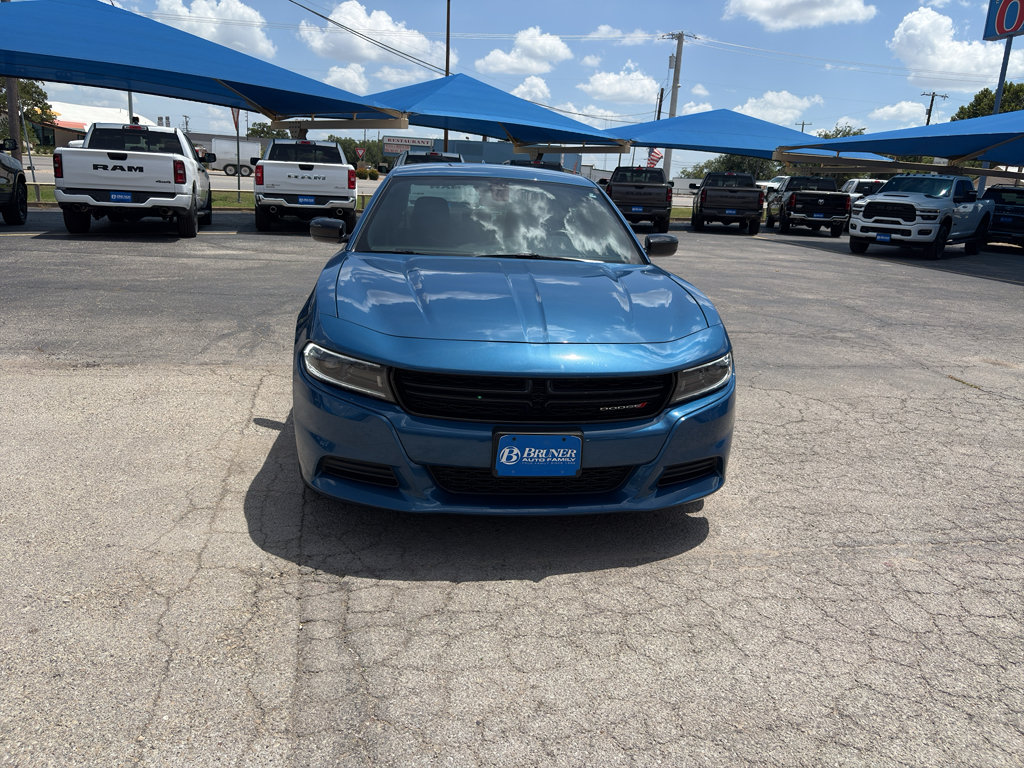 Used 2023 Dodge Charger SXT RWD image 2