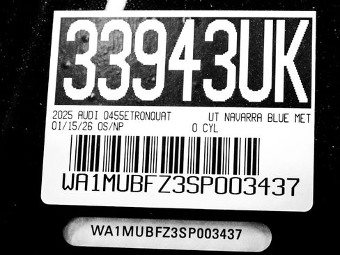 Used 2025 Audi Q4 e-tron Prestige w/ Sport Package image 28