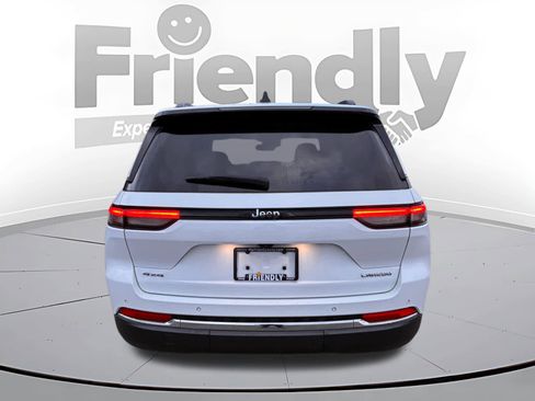 Used 2024 Jeep Grand Cherokee Laredo image 6