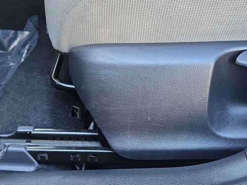 Used 2020 Toyota Corolla LE image 23