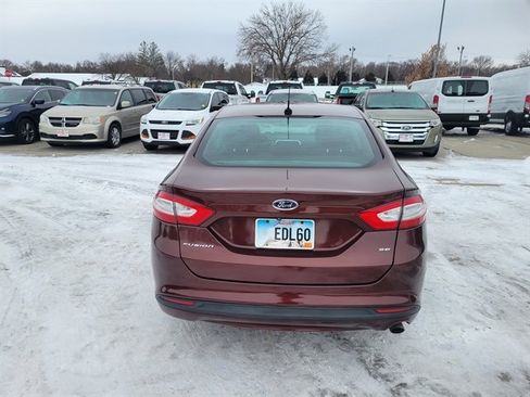 Used 2015 Ford Fusion SE image 10