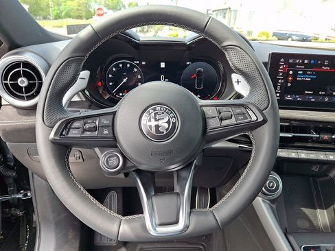 New 2026 Alfa Romeo Tonale AWD/4WD image 15