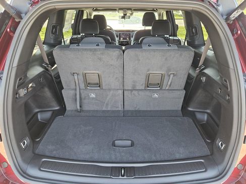 New 2025 Jeep Grand Cherokee L Laredo w/ Luxury Tech Group I image 14