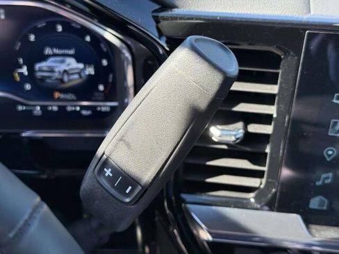 Used 2025 Chevrolet Silverado 1500 LT image 23