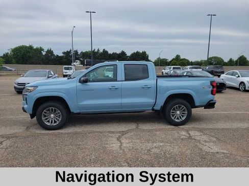 New 2025 Chevrolet Colorado LT w/ LT Convenience Package AWD/4WD image 3