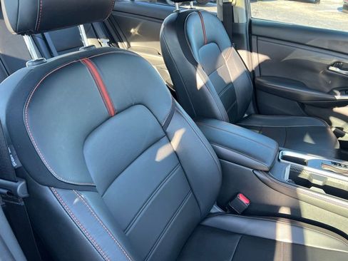 Used 2024 Nissan Sentra SR w/ SR Premium Package image 31