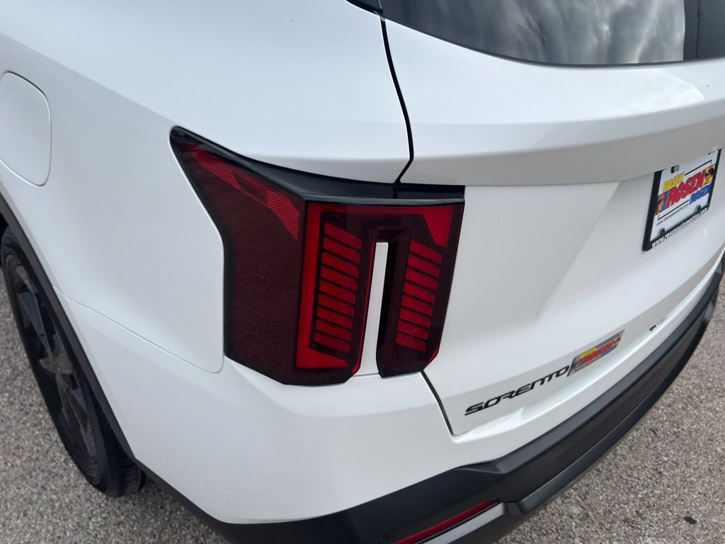 Certified 2026 Kia Sorento SX Prestige AWD/4WD image 36
