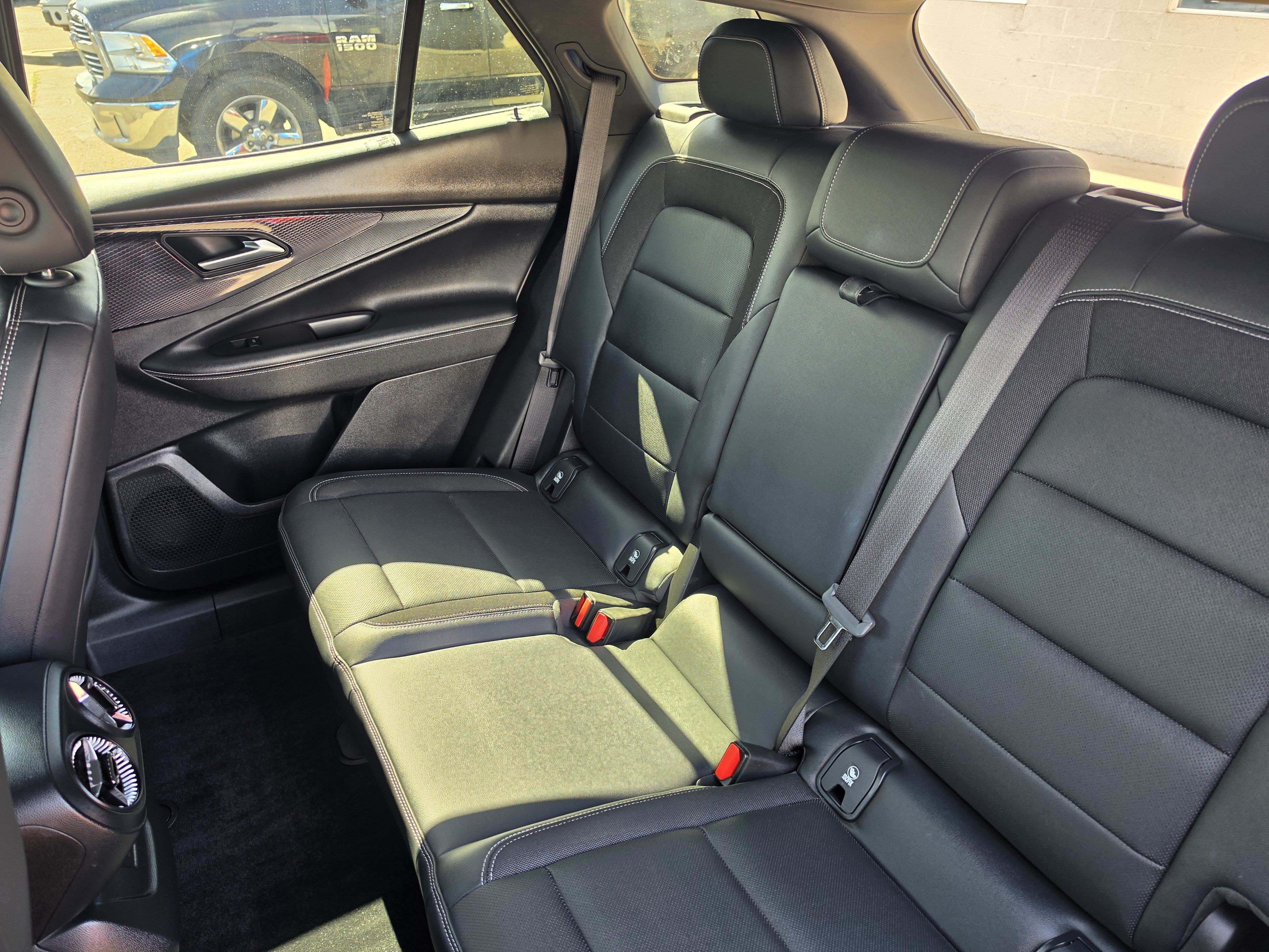 Used 2024 Chevrolet Blazer EV LT AWD/4WD image 20